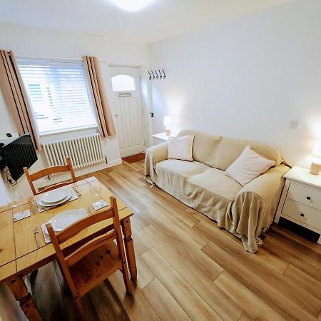 Blossom Holiday Lets - 94 Roseberry Cottages 기스버러 외부 사진