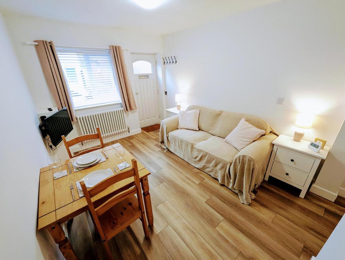 Blossom Holiday Lets - 94 Roseberry Cottages 기스버러 외부 사진